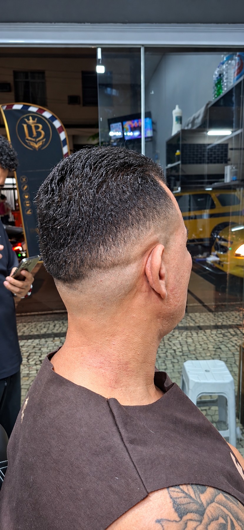 Degradê baixo com topo curto — Los Bárbaros